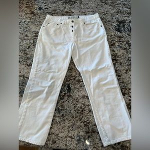 White American Eagle Jeans